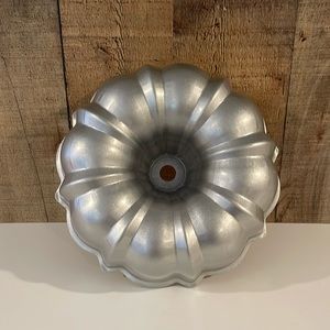 Nordic Ware silver Bundt pan